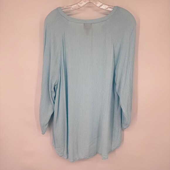 Chicos 2 Womens Light Blue V-Neck Crinkle Rayon Blouse Tunic Top Size Large - Picture 10 of 14